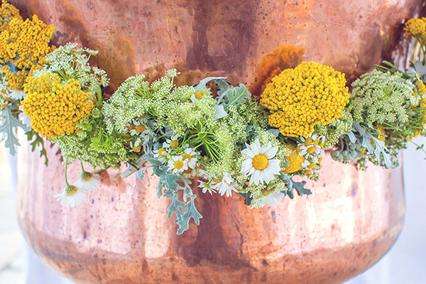 βαπτιση-με-κιτρινο-χρωμα (3)