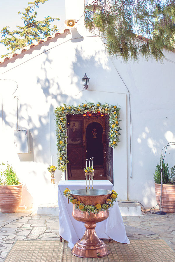 στολισμος-εκκλησιας-για-βαπτιση (3)