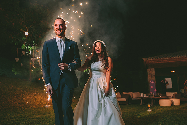 ρομαντικος-γαμος-σε-κτημα