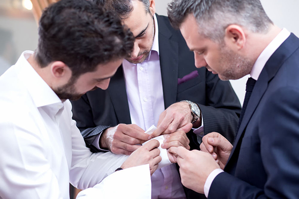 hugo-boss-kostoumi-gamprou (2)