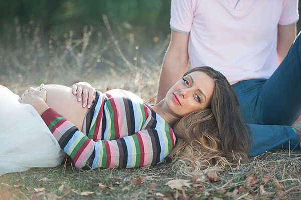 lovely-maternity-session-lake-7