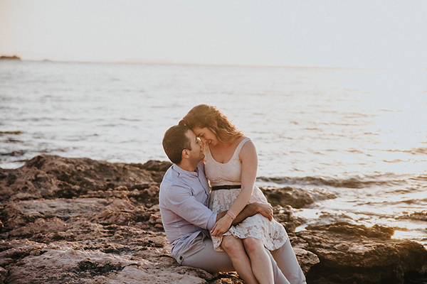 beautiful-engagement-session-lagonissi-12