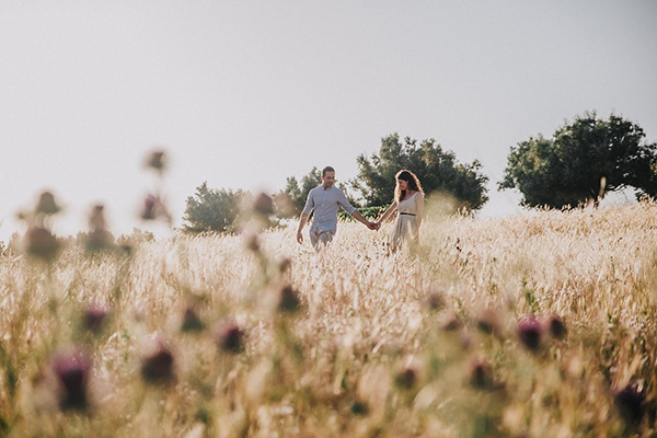 beautiful-engagement-session-lagonissi-4