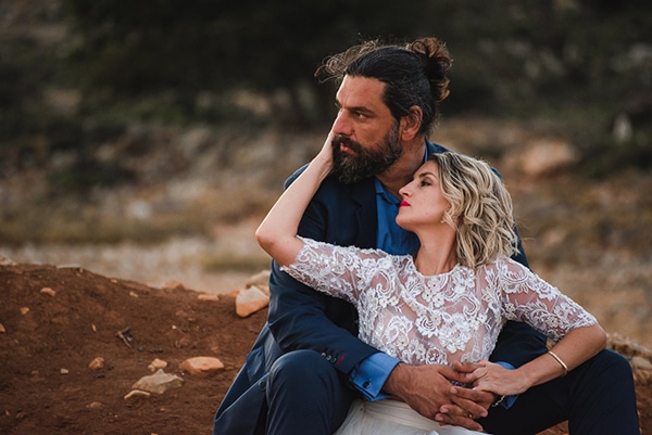 cozy-relaxed-engagement-session-11