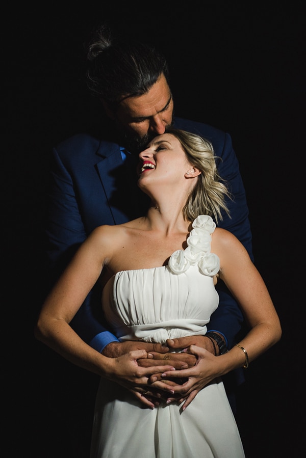cozy-relaxed-engagement-session-12