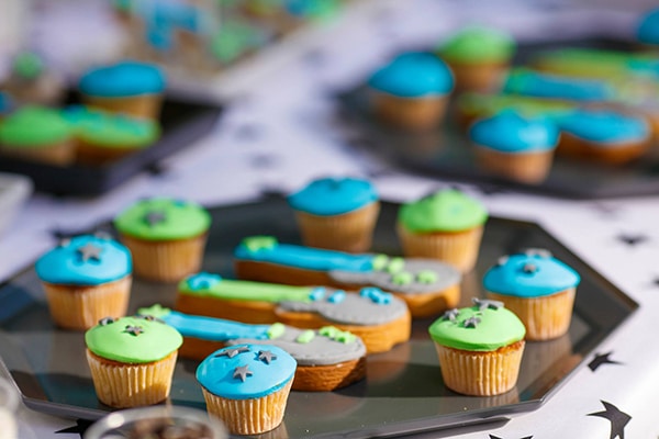 rock-star-themed-baptism-ideas-4