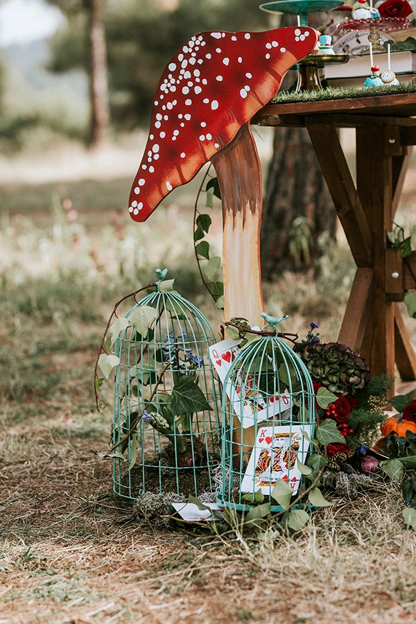 fairytale-baptism-ideas-alice-wonderland-15