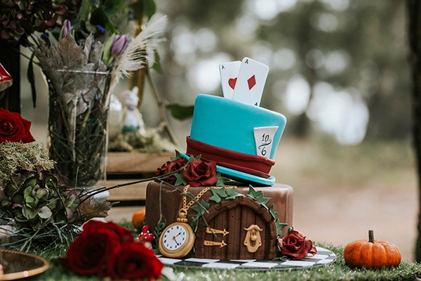 fairytale-baptism-ideas-alice-wonderland-6