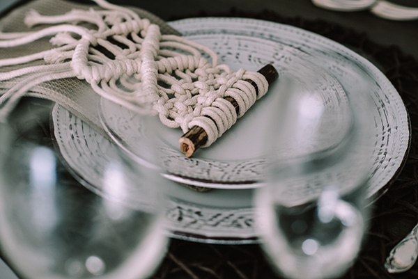 macrame-dreamcatcher-wedding-favors-0