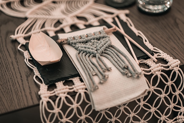 macrame-dreamcatcher-wedding-favors-4