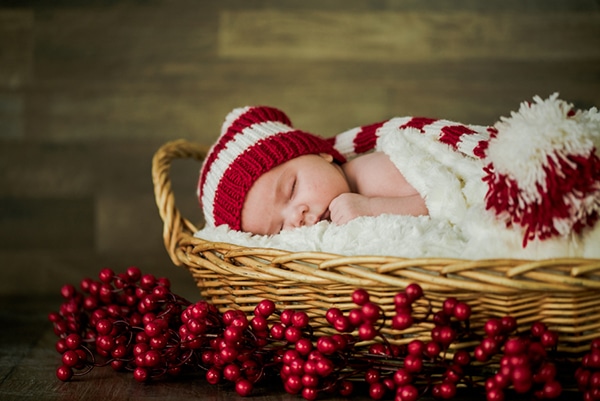 the-cutest-christmas-newborn-session-9