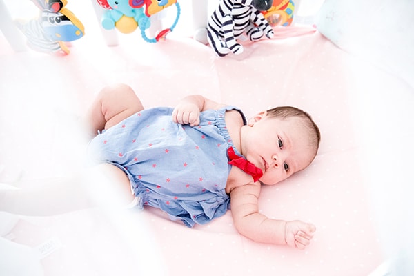 adorable-newborn-photosession_01