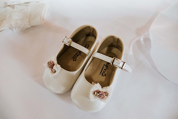 amazing-baptism-royal-swan-theme_02