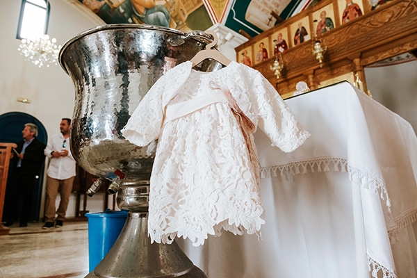 amazing-baptism-royal-swan-theme_03