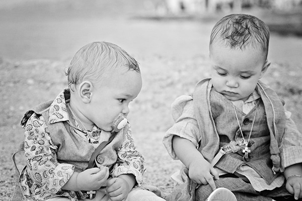 sweet-twins-baptism-sea_02
