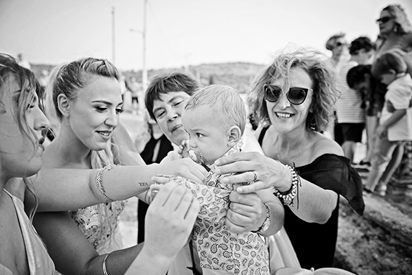 sweet-twins-baptism-sea_11