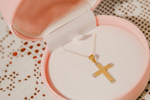 cute-baptism-pink-white-hues_05