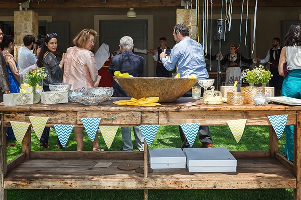 gorgeous-baptism-blue-yellow-colours_20