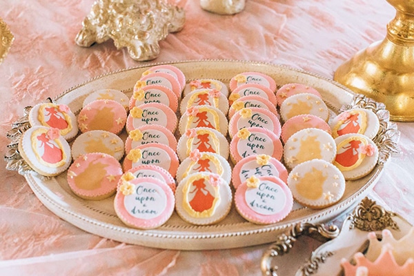 gorgeous-dessert-table-girl-baptism-_03x