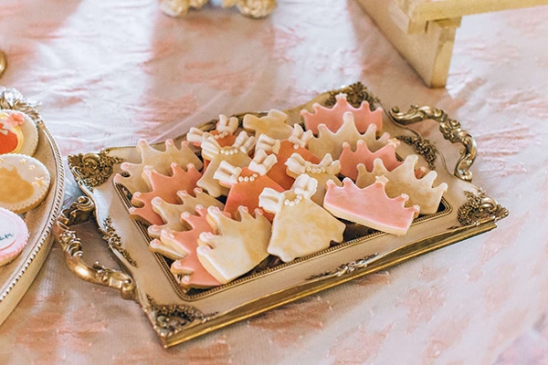 gorgeous-dessert-table-girl-baptism-_05