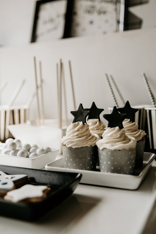 modern-baptism-decoration-rock-star-theme_07