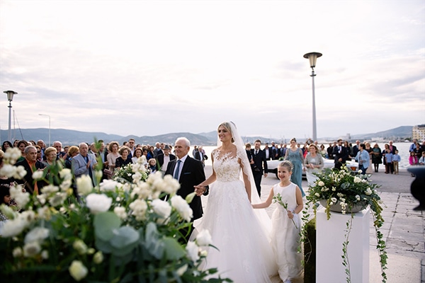 beautiful-fall-wedding-white-hues_17