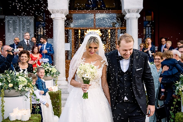 beautiful-fall-wedding-white-hues_21