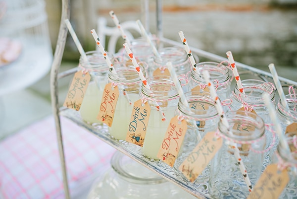 dreamy-baptism-alice-in-wonderland-theme_04z