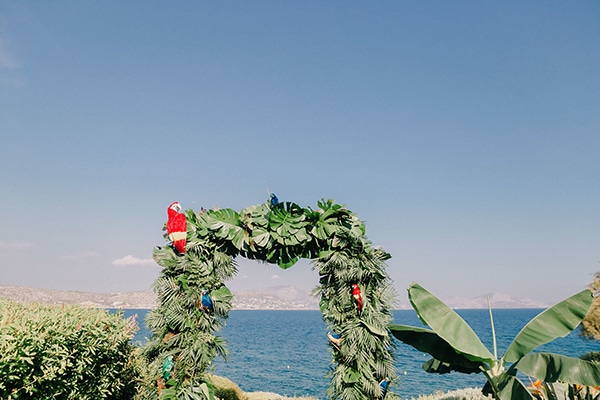 beautiful-baptism-ideas-tropical-theme_12