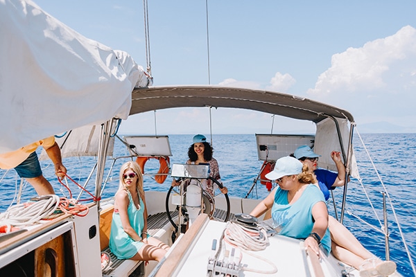 unique-bachelorette-party-sailing-boat_03