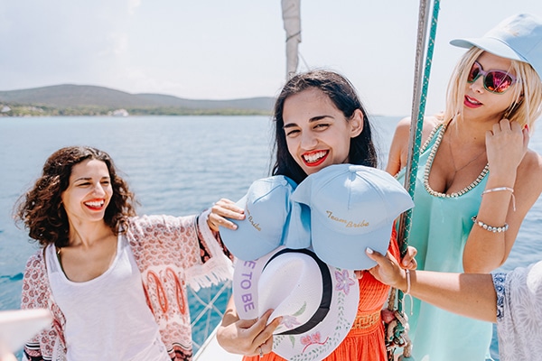 unique-bachelorette-party-sailing-boat_05