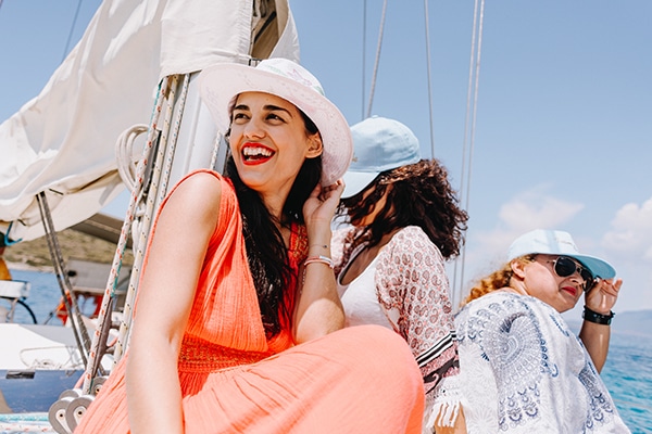 unique-bachelorette-party-sailing-boat_07