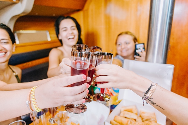 unique-bachelorette-party-sailing-boat_18