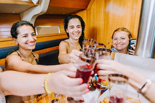 unique-bachelorette-party-sailing-boat_19