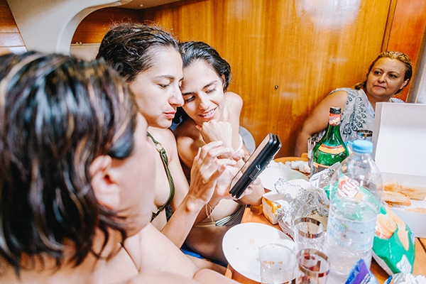 unique-bachelorette-party-sailing-boat_20