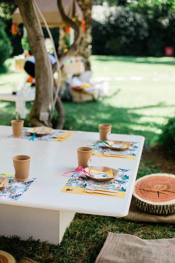 unique-decoration-ideas-tropical-baptism_14