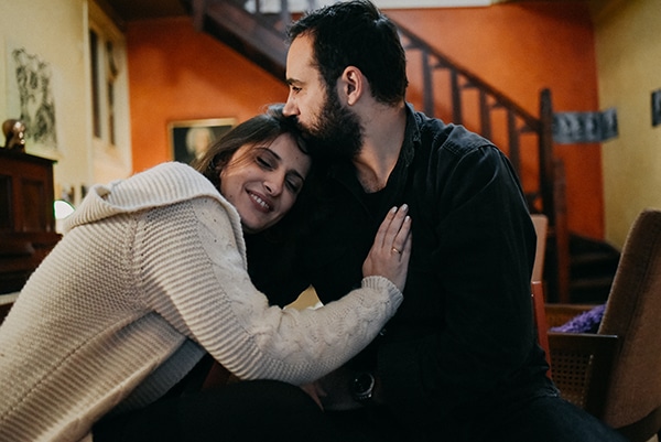 romantic-prewedding-shoot-bookstore_10