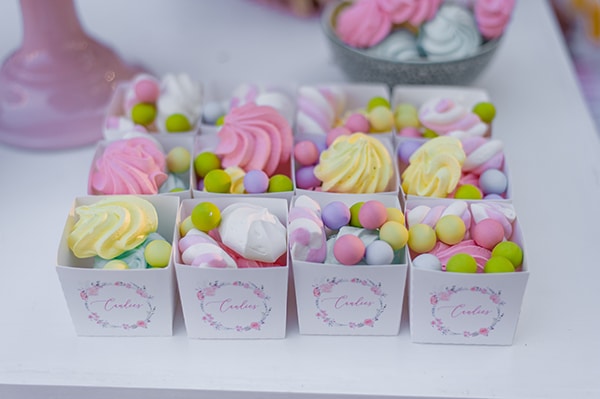 beautiful-girly-decoration-ideas-baptism_08