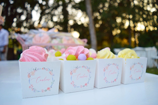 beautiful-girly-decoration-ideas-baptism_12