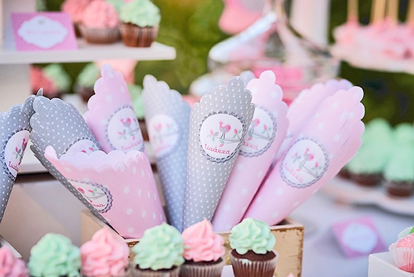 beautiful-ideas-girl-baptism-little-bird-theme_21