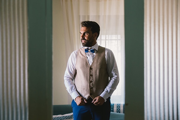 beautiful-summer-wedding-vivid-colours-rustic-details_14