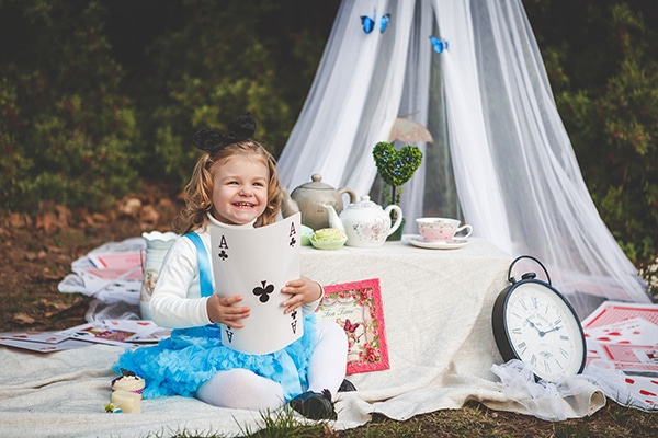 fairytale-photoshoot-alice-wonderland_01