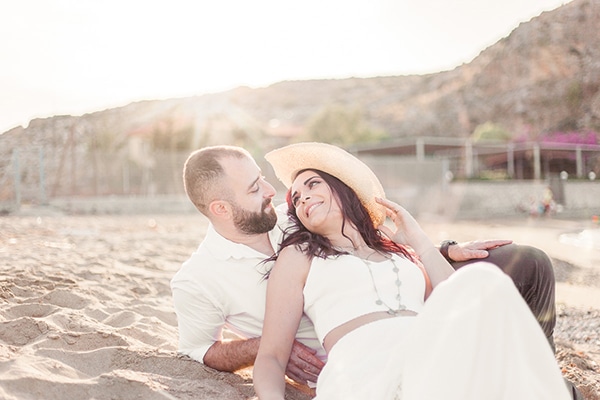 dreamy-beach-engagement-shoot_04