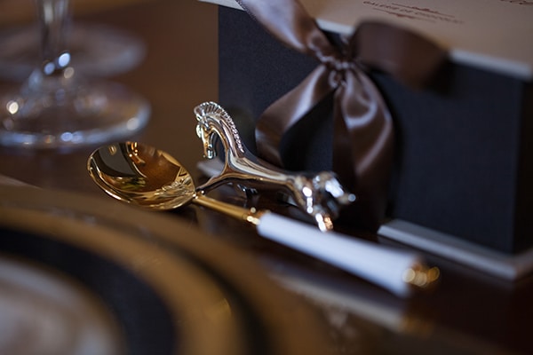 unique-styled-shoot-elegant-details_08