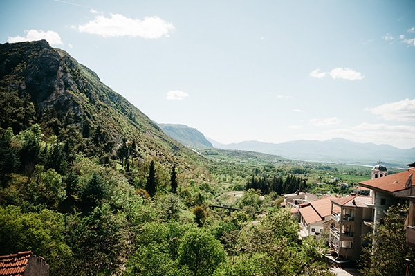 beautiful-spring-wedding-flowers-vivid-colours_04x