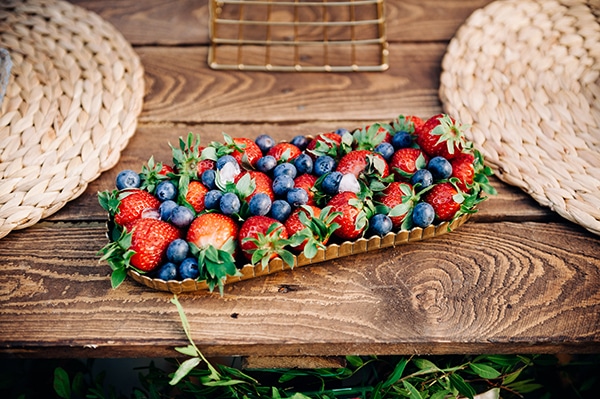 beautiful-spring-wedding-flowers-vivid-colours_25