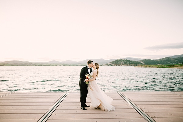 beautiful-spring-wedding-flowers-vivid-colours_52