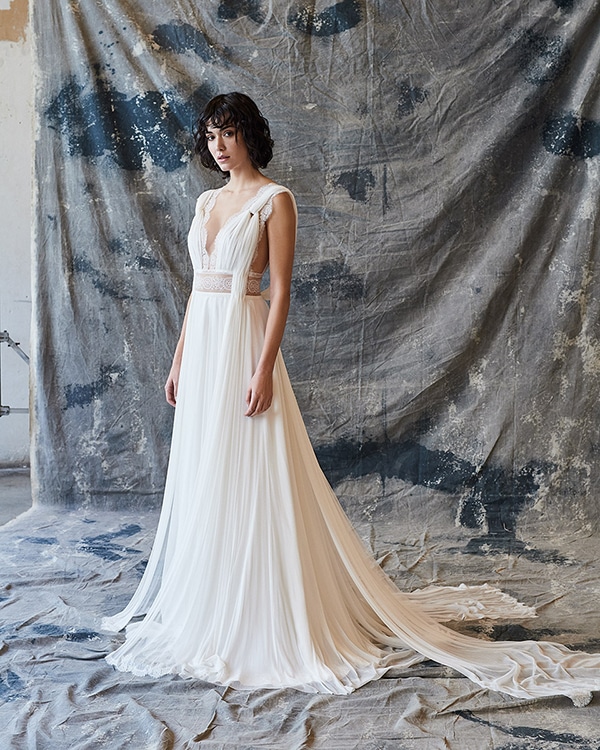 ethereal-feminine-wedding-dresses-you-will-love_05