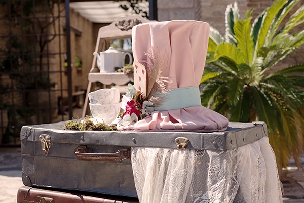 fairytale-girl-baptism-ideas-alice-wonderland_01x