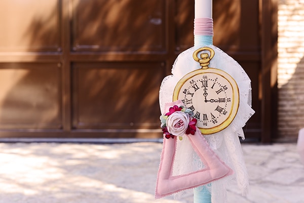 fairytale-girl-baptism-ideas-alice-wonderland_04